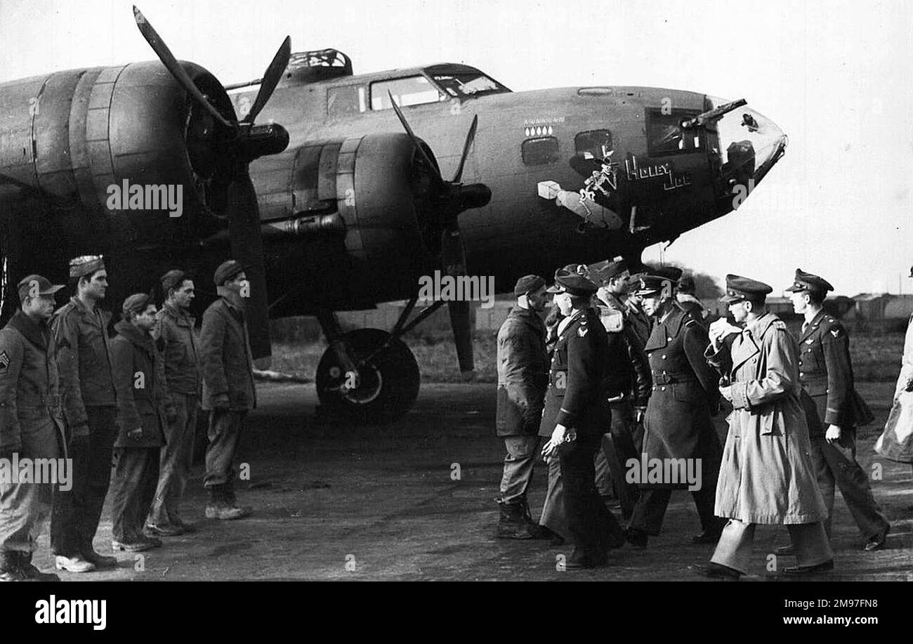 El rey Jorge VI visita la base B-17. Foto de stock