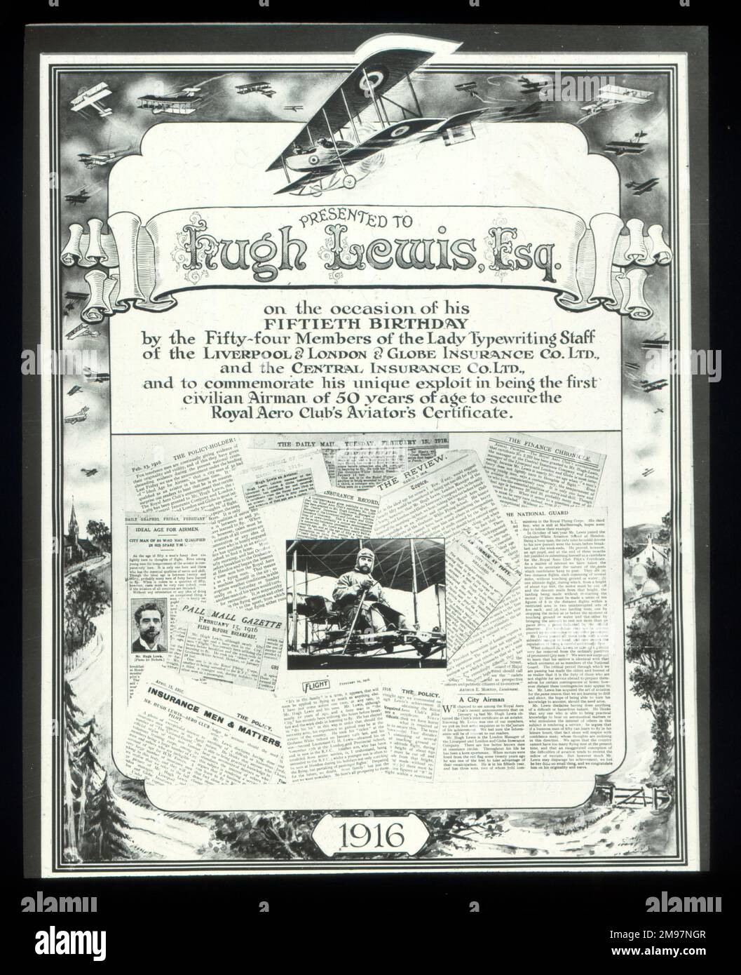Hugh Lewis Esq, cartel conmemorativo de convertirse en el primer niño de 50 años en recibir un Certificado de Aviador Royal Aero Club. 1916. Foto de stock