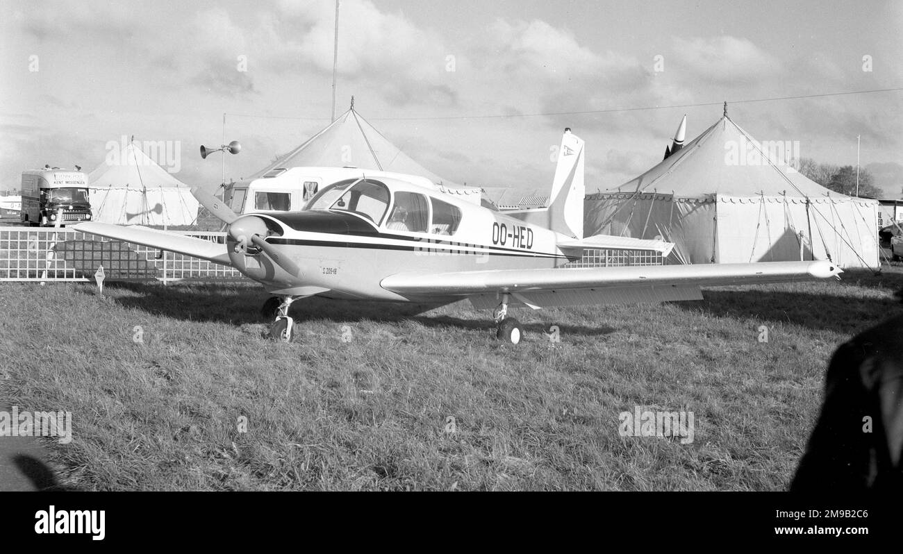 SIAI-Marchetti S.205-18-R OO-HED (msn 4-169), en la Feria Internacional del Aire Biggin Hill, en mayo de 1969. Foto de stock