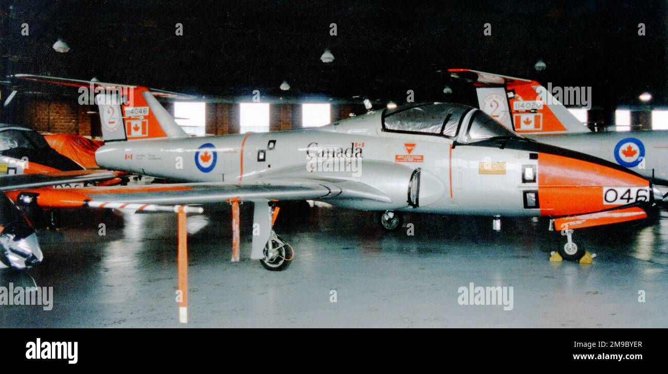 Fuerzas Armadas Canadienses - Canadair CT-114 Tutor 114046 (msn 1046), en almacenamiento después de ser retirado de su uso. Foto de stock