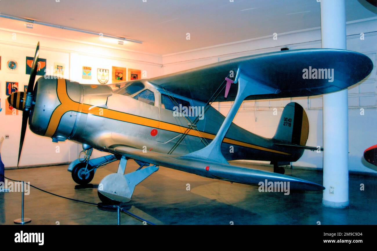 Beechcraft UC-43 2778 (msn 6691, D17S), en exhibición en el Museu Aeroespacial, Campo Dos Afonsos Foto de stock
