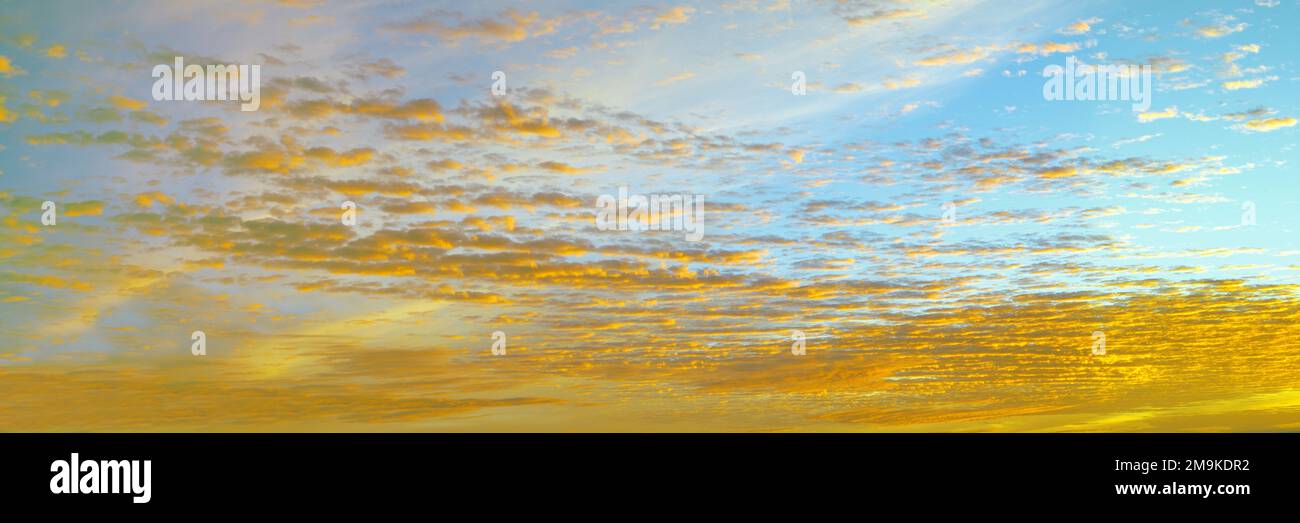 Cielo y nubes al atardecer, La Jolla, California, EE.UU Foto de stock
