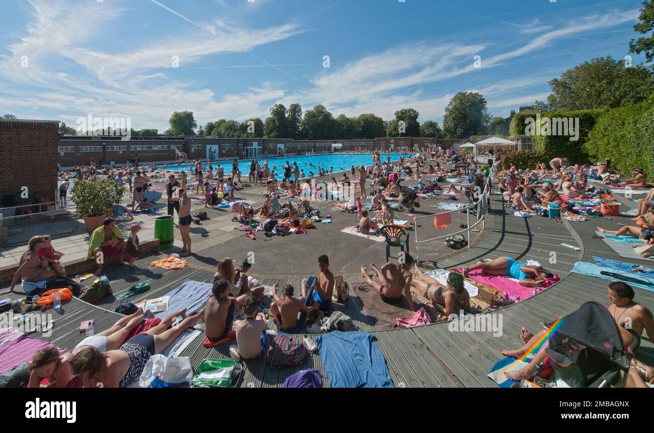 Brockwell Lido, Dulwich Road, Brockwell Park, Lambeth, Autoridad del