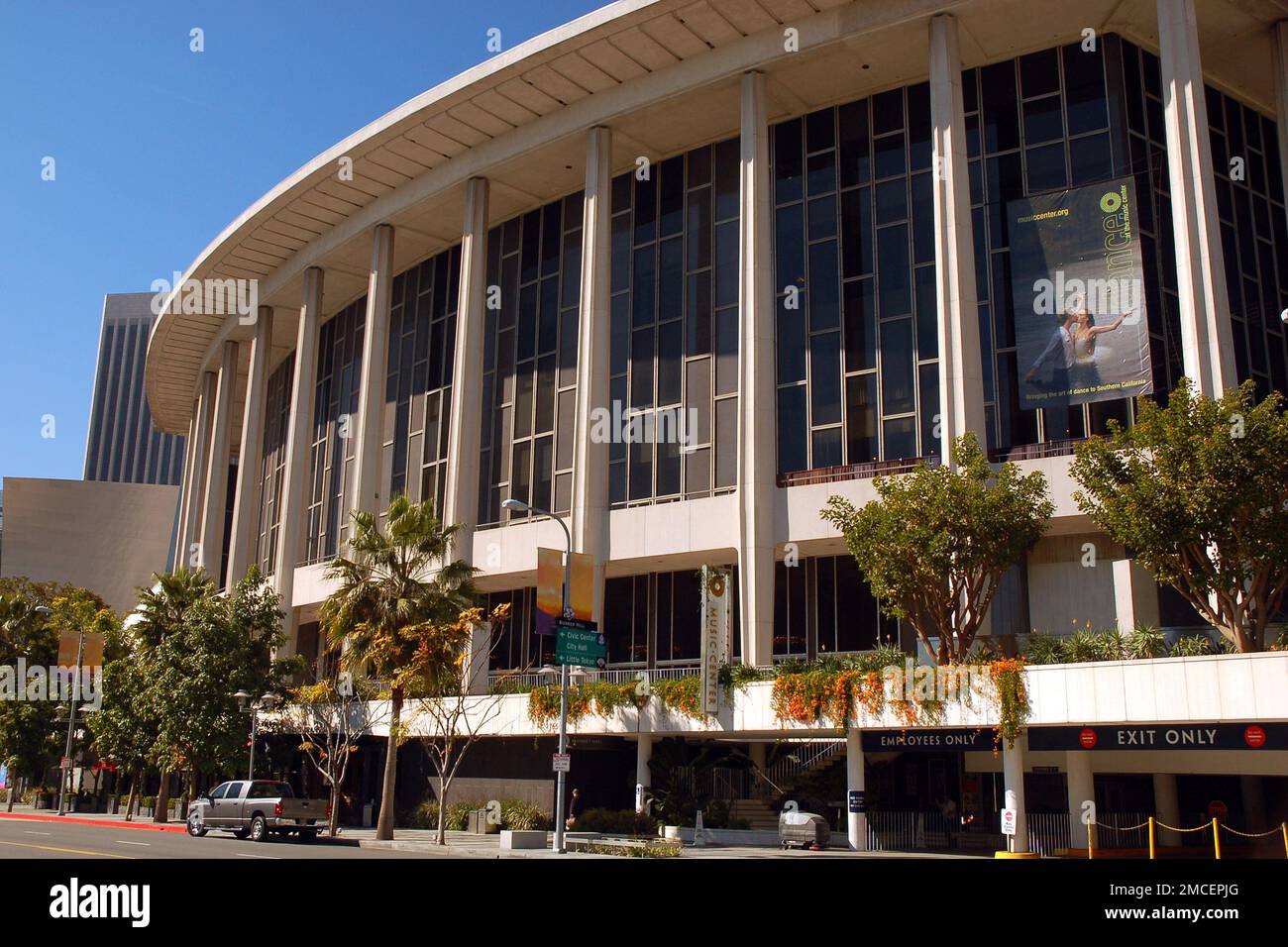 El Auditorio Dorothy Chandler es una de las mejores salas de interpretación clásica y de ballet de Los Ángeles Foto de stock