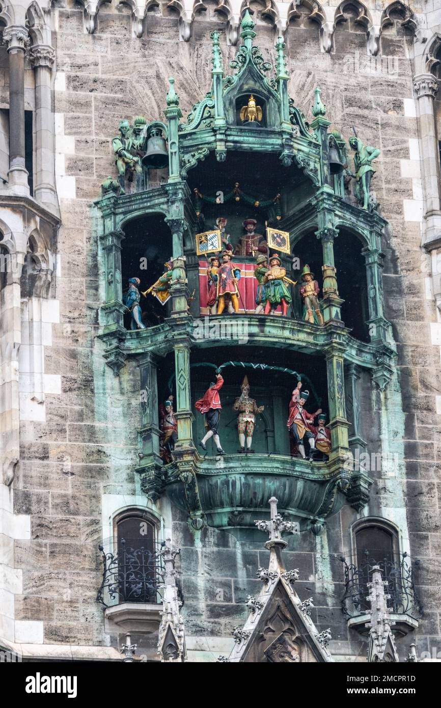 Munich Glockenspiel Reloj Primer plano. Marienplatz, Munich, Alemania Foto de stock