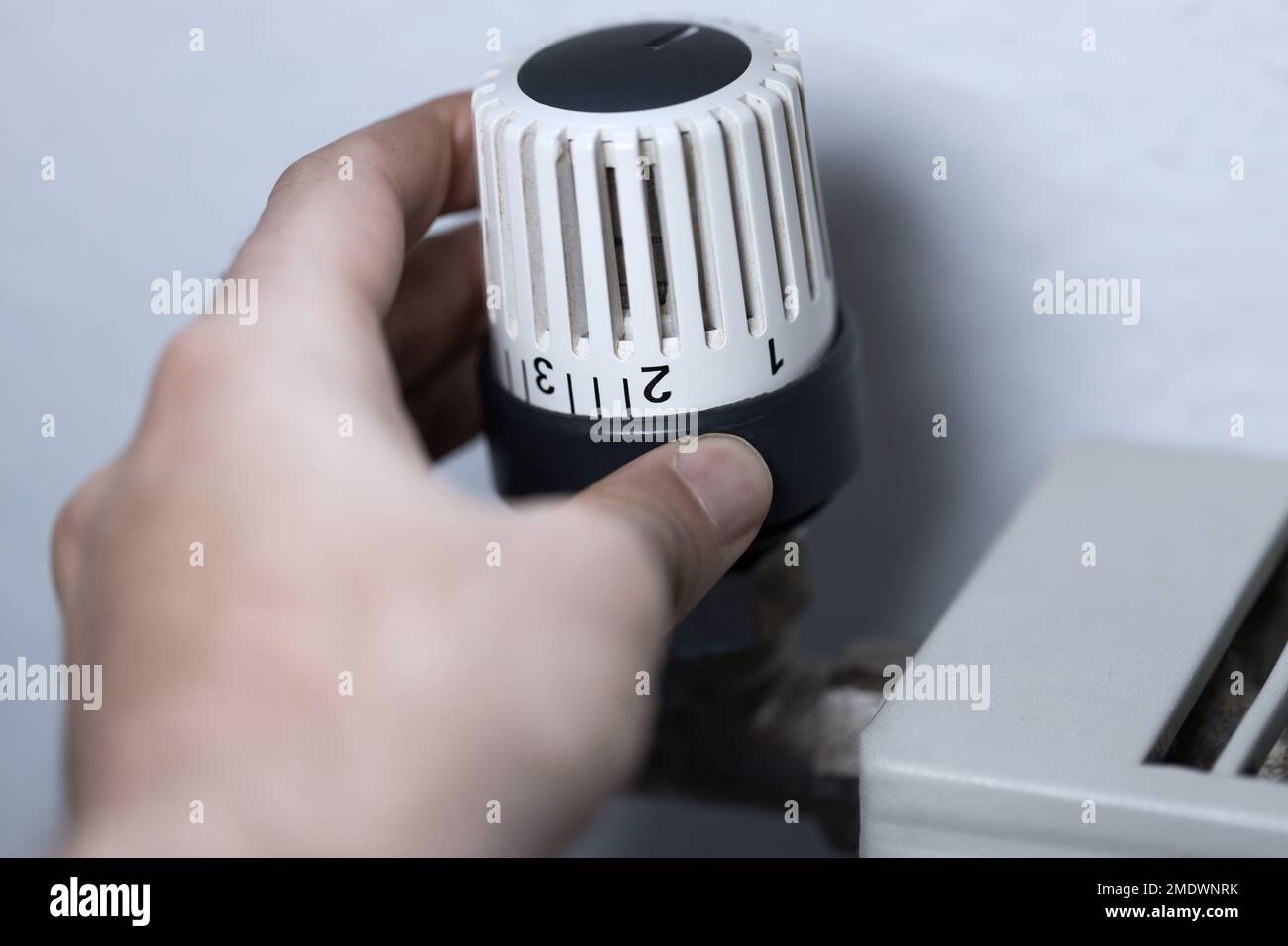 Encender un calentador fotografías e imágenes de alta resolución - Alamy