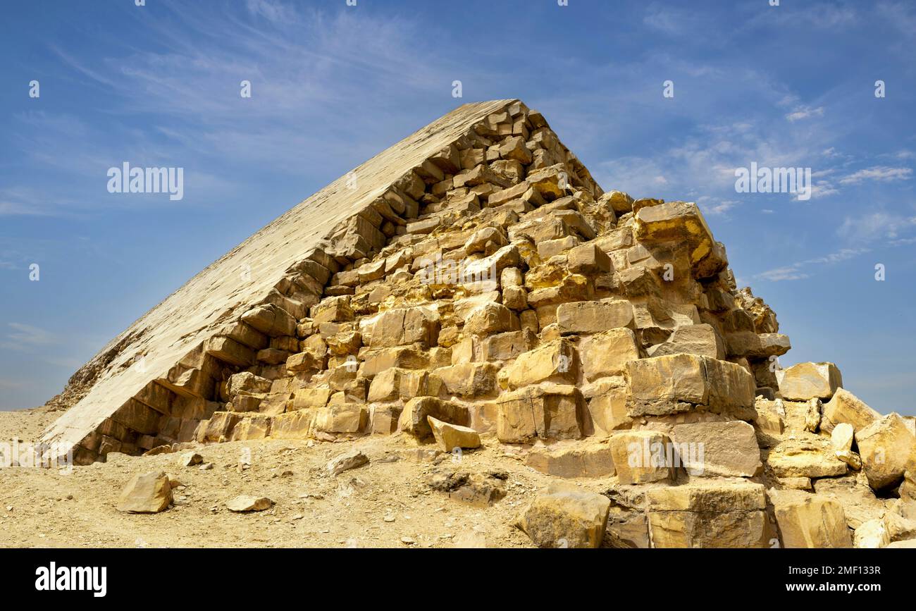 Pirámide Bent en Dahshur, Egipto Foto de stock