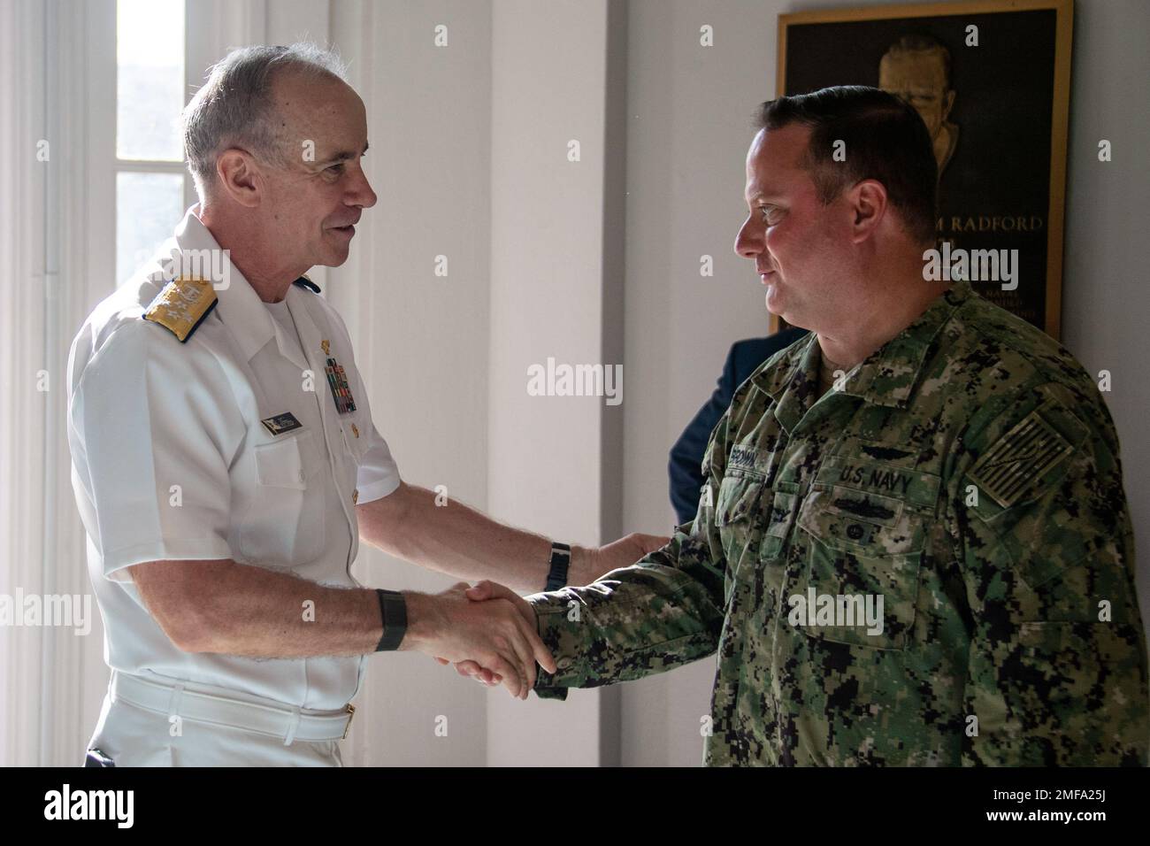 Oficial de suministro de fuerza fotografías e imágenes de alta ...