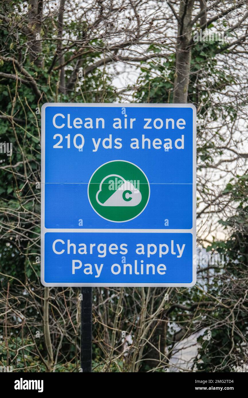 Sheffield Clean Air Zone entra en vigor el 27th de febrero de 2023 Foto de stock