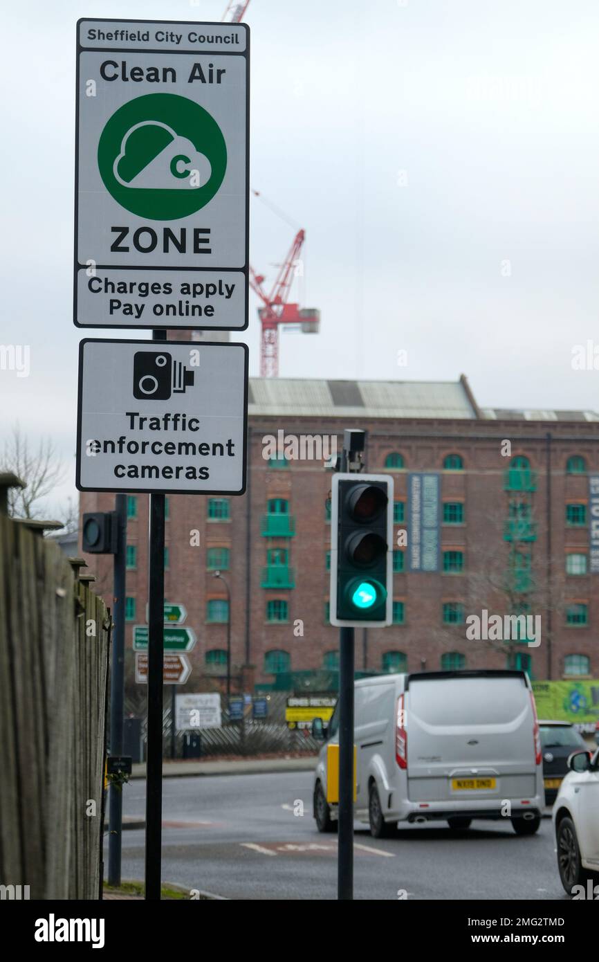 Sheffield Clean Air Zone entra en vigor el 27th de febrero de 2023 Foto de stock