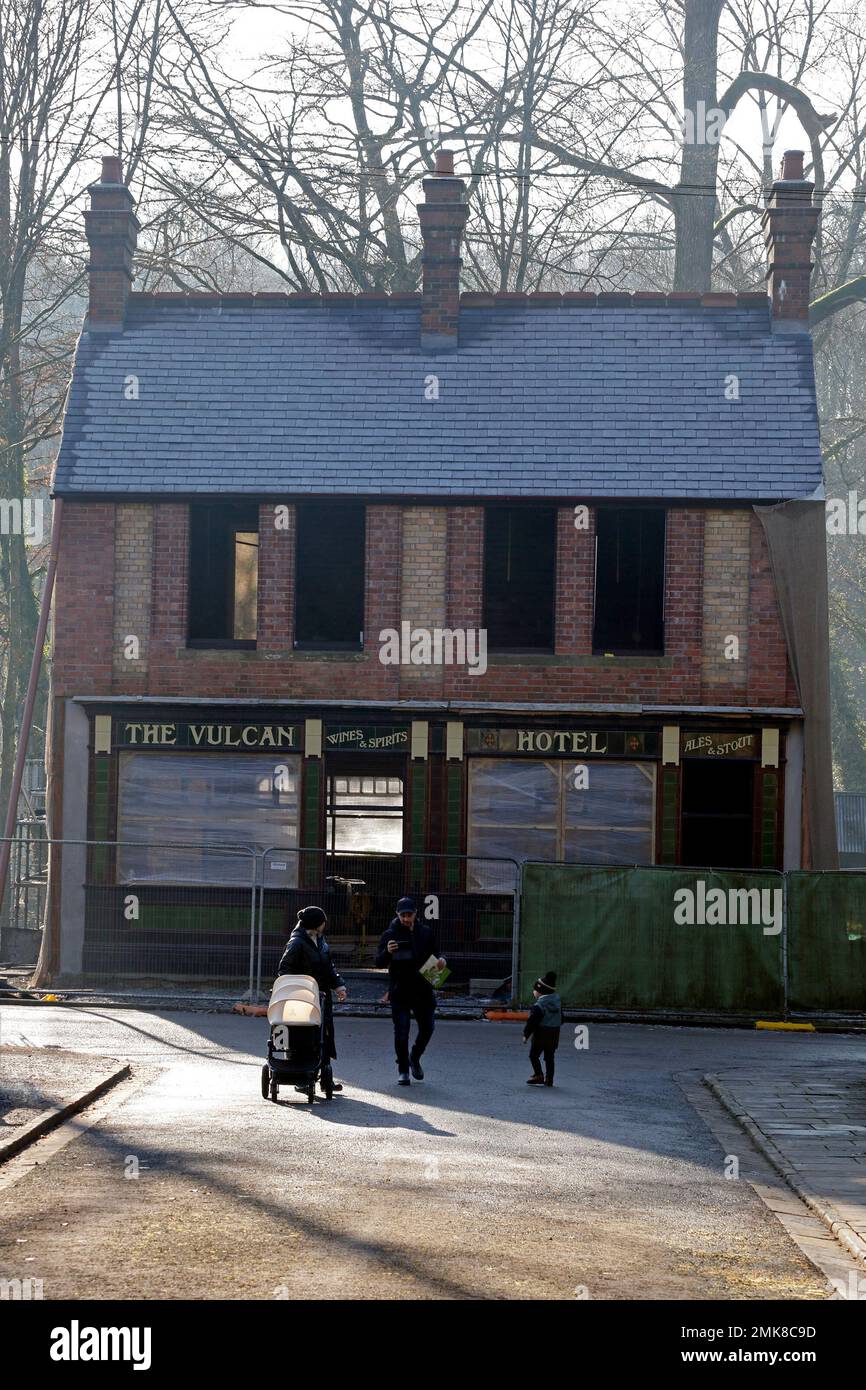 Vulcan casa pública durante la reconstrucción en el Museo de St Fagans, Cardiff, Gales del Sur. Enero de 2023. Invierno. cym Foto de stock