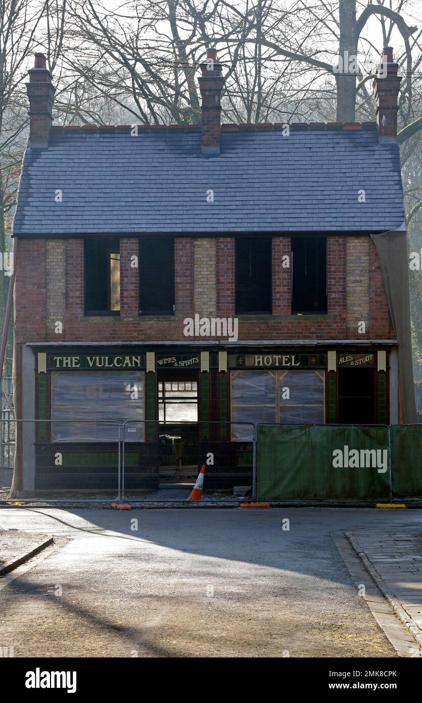 Vulcan casa pública durante la reconstrucción en el Museo de St Fagans, Cardiff, Gales del Sur. Enero de 2023. Invierno. cym Foto de stock