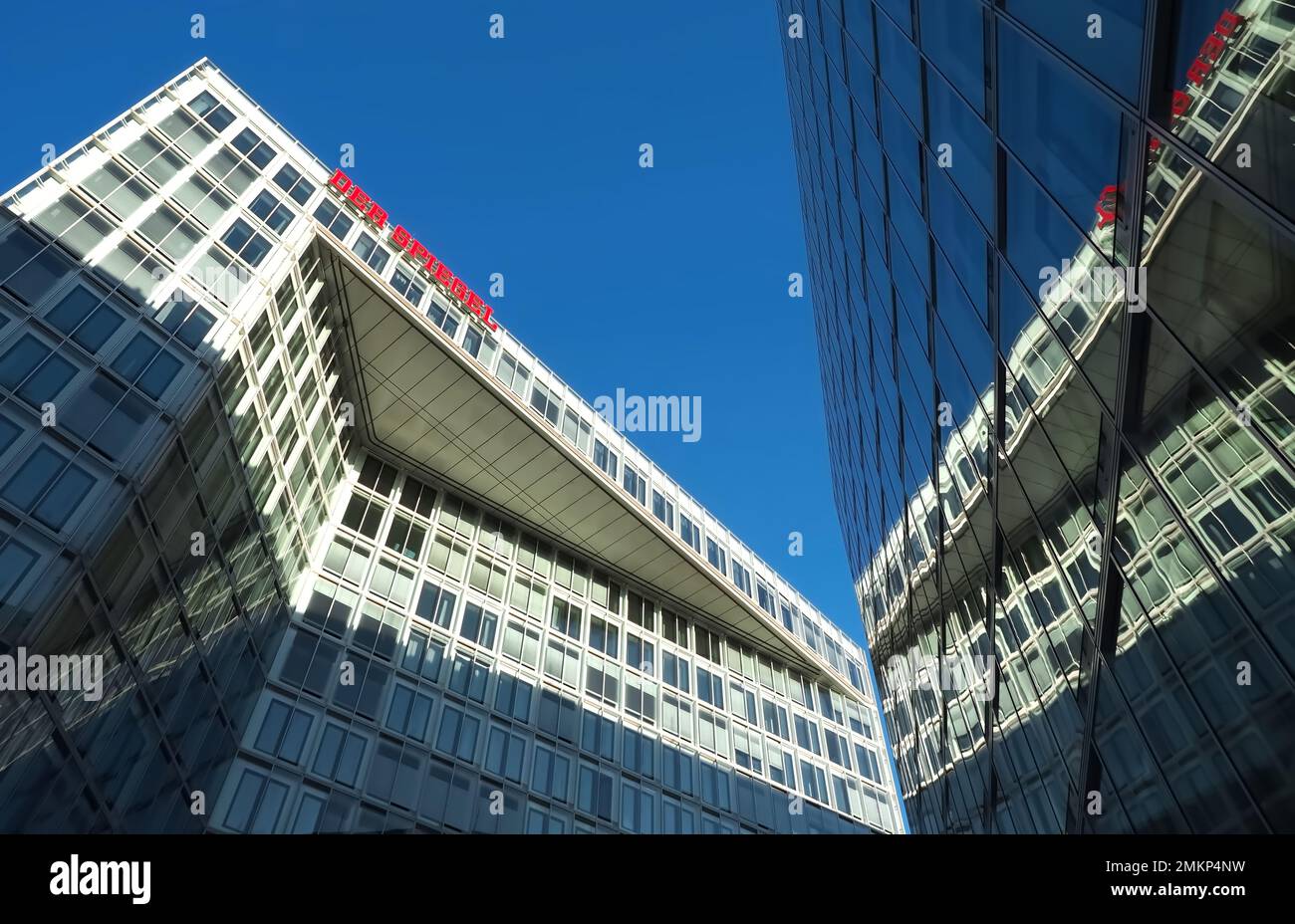 Arquitectura de Ericusspitze en Hamburgo con el edificio Spiegel Foto de stock