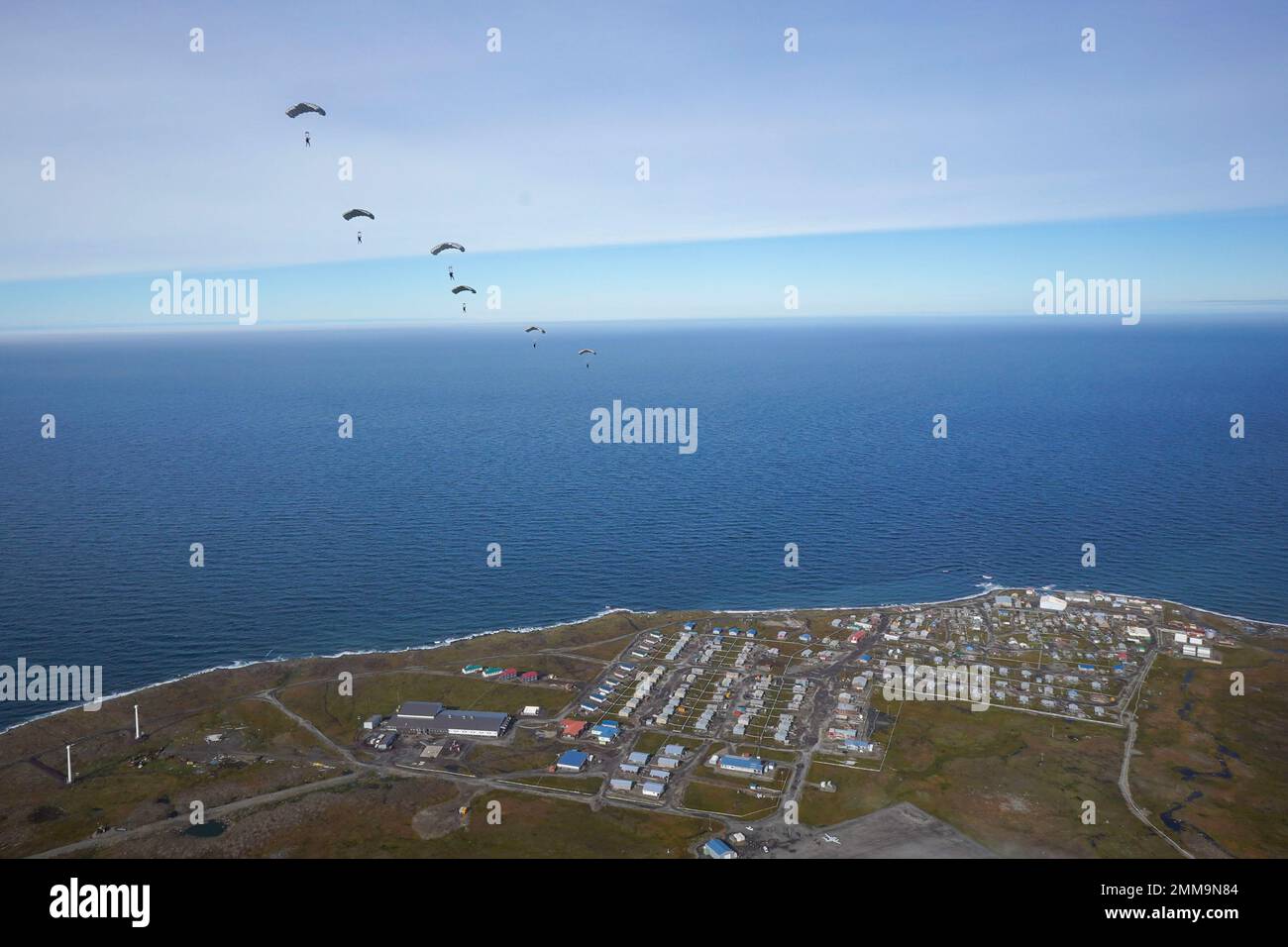 SAVOONGA, Alaska (Sept 15, 2022) Operadores de Guerra Especial Naval