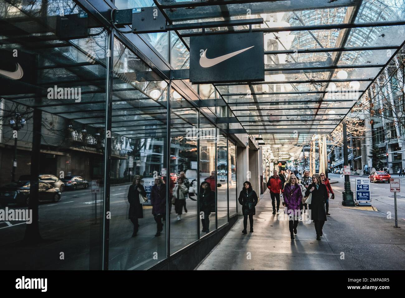 Seattle, Estados Unidos. 29th de enero de 2023. Tienda Nike Seattle Sportswear en Seattle, Washington. Nike cierra tienda en el centro de Seattle. Un cartel publicado en la tienda en la