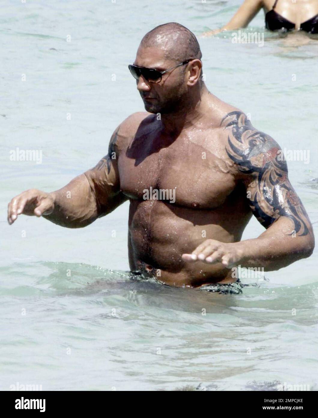 EXCLUSIVO! El luchador profesional de la WWE y cuatro veces campeón mundial  de peso pesado Batista (también conocido como David Bautista, Jr) aprovecha  el tiempo de recuperación de la cirugía para disfrutar