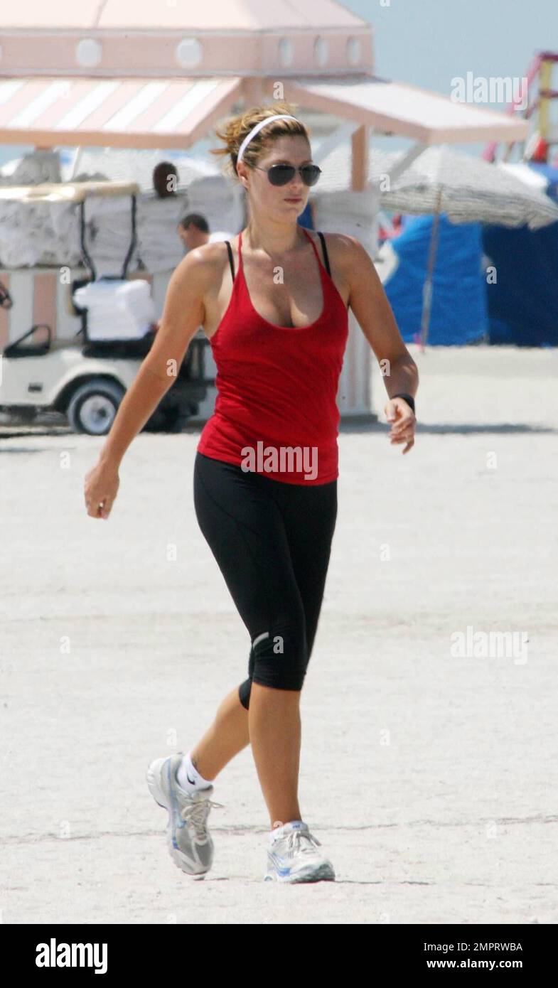 Daisy Fuentes Yoga Pants