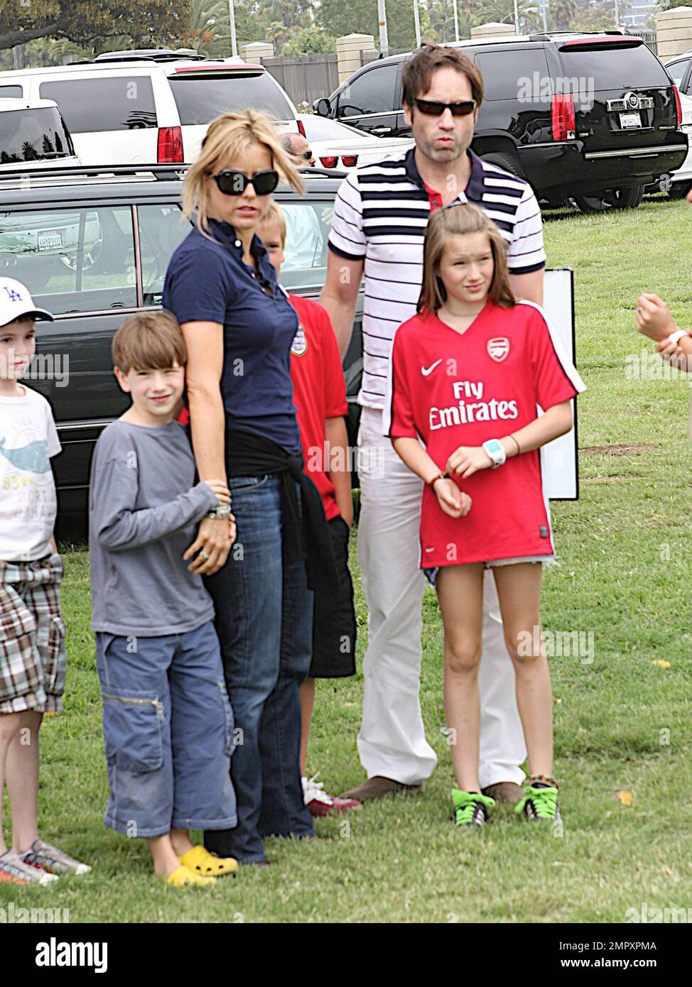 La pareja de actores David Duchovny y T a Leoni traen a sus hijos, su
