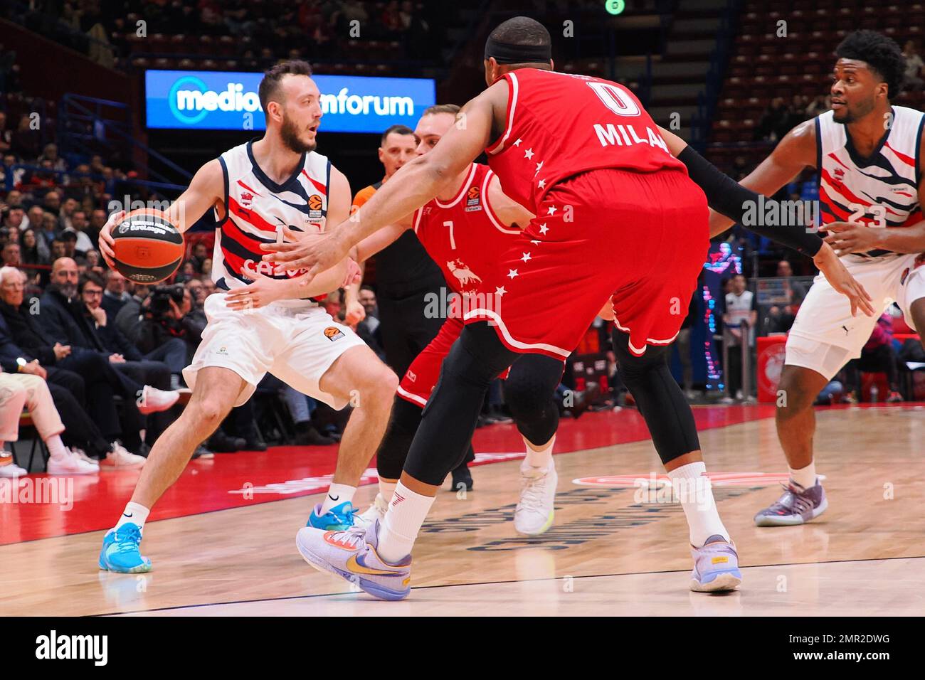 Foro de Assago, Milán, Italia, 31 de enero de 2023, (Cazoo Baskonia  Vitoria) Costello durante EA7 Emporio Armani Milano vs Cazoo Baskonia -  Campeonato de la Euroliga de Baloncesto Fotografía de stock - Alamy