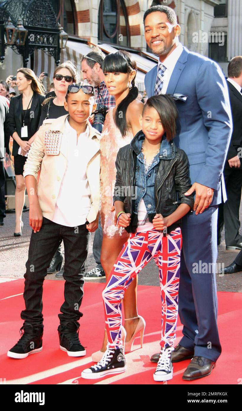 Jaden Smith Jada Pinkett Smith Will Smith y Willow Smith llegan