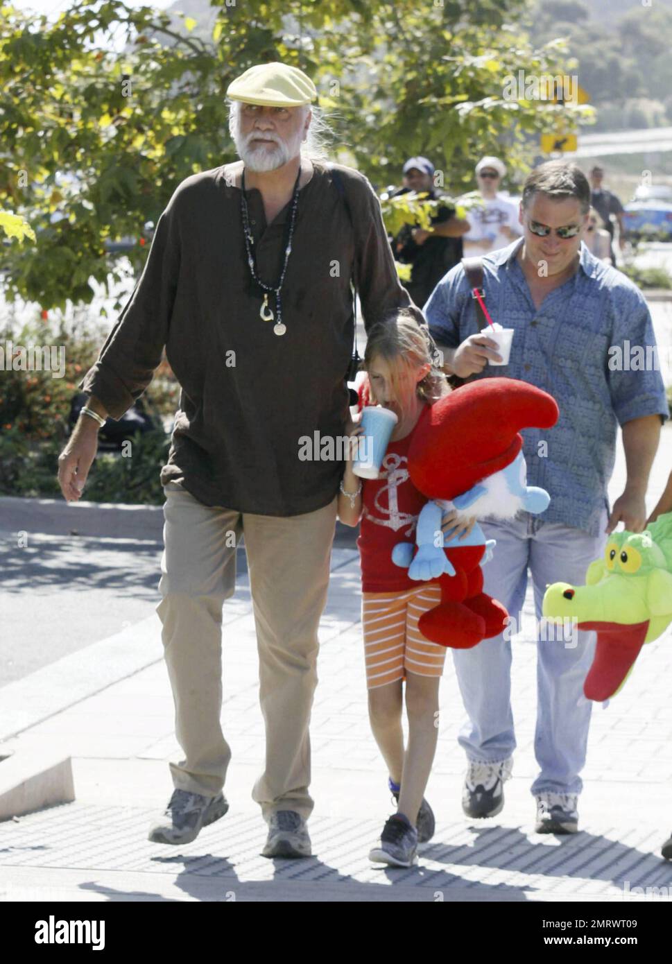 El legendario rockero Mick Fleetwood pasa tiempo con su familia el Día