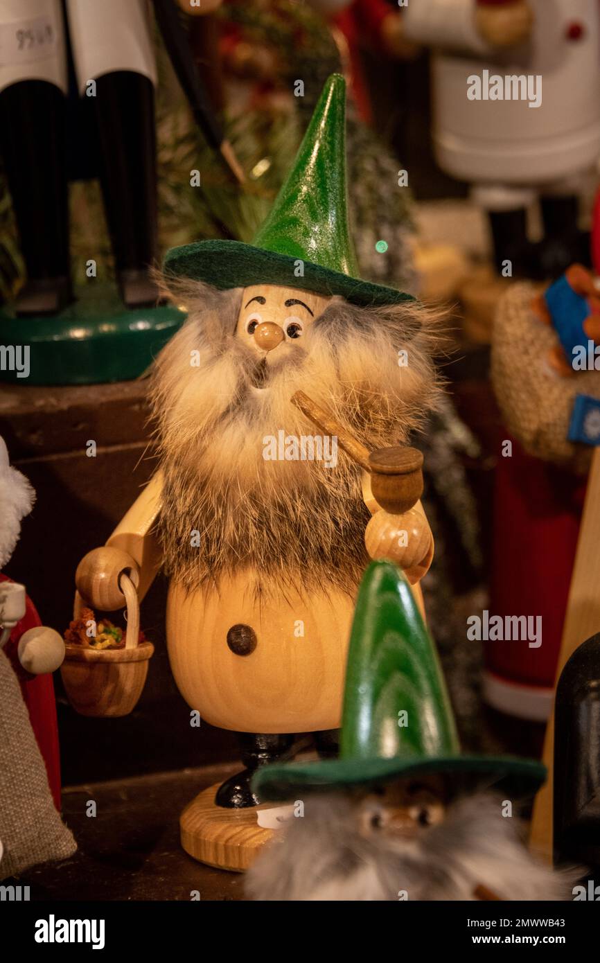 Decoraciones de Navidad en el mercado de Navidad de Munich, Munich, Alemania Foto de stock