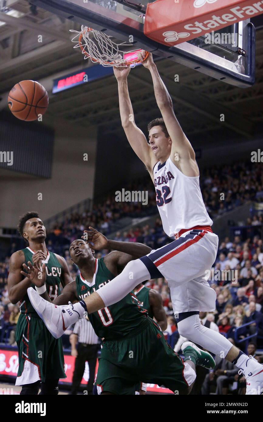 Gonzaga forward Zach Collins (32) dunks over Mississippi Valley State