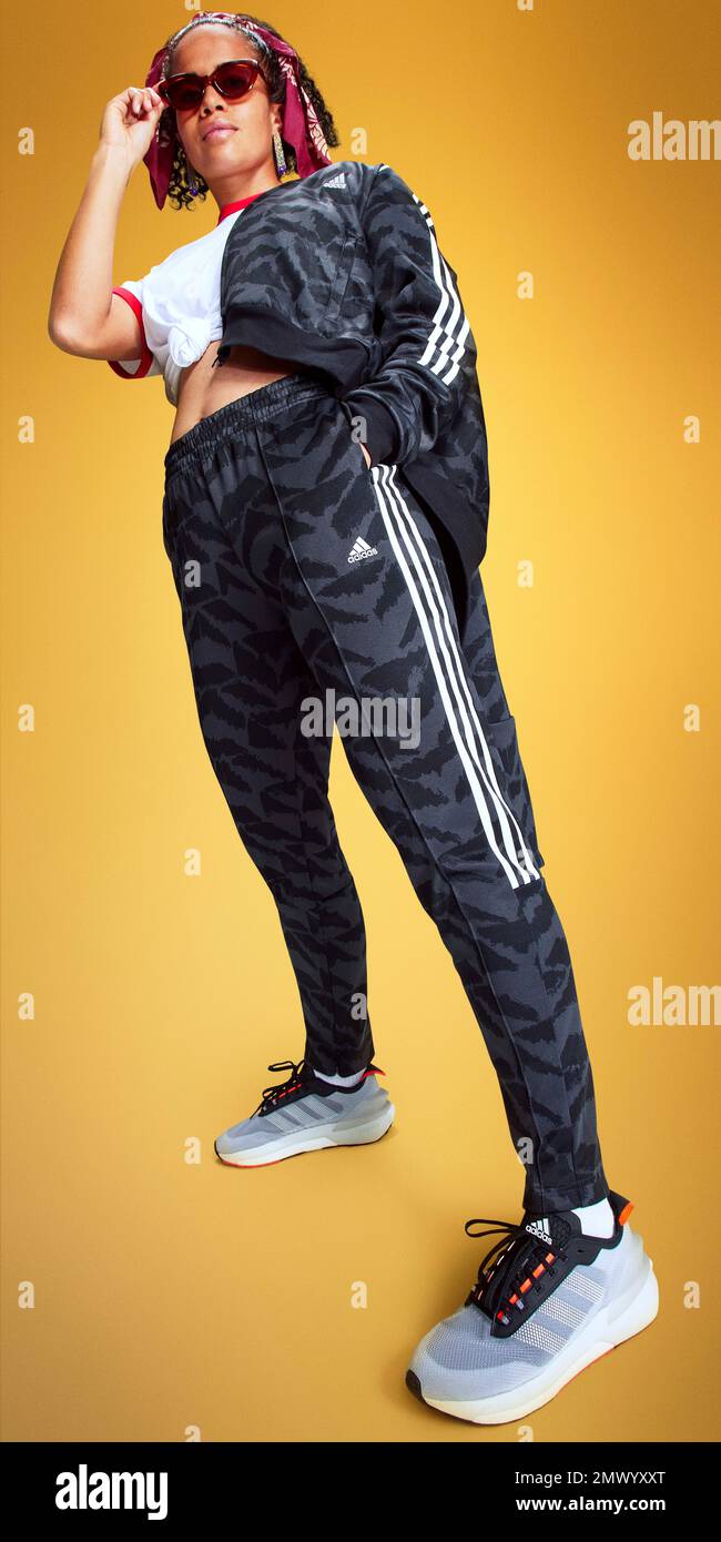 adidas Lanzamiento Nueva Etiqueta, Ropa Deportiva - Mary Fowler Fuente:  Adidas vía Fufa61 Fotografía de stock - Alamy