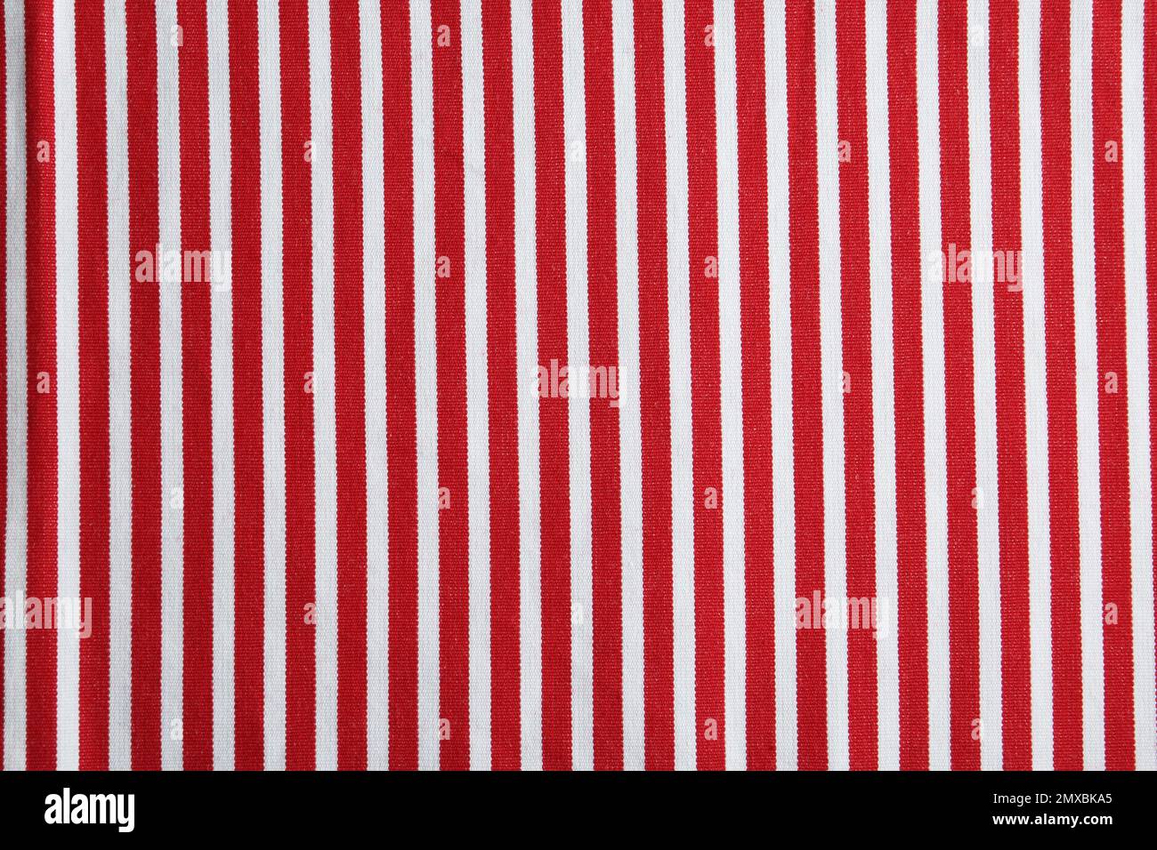 Textura de tela rayada roja como fondo, primer plano Fotografía de stock -  Alamy