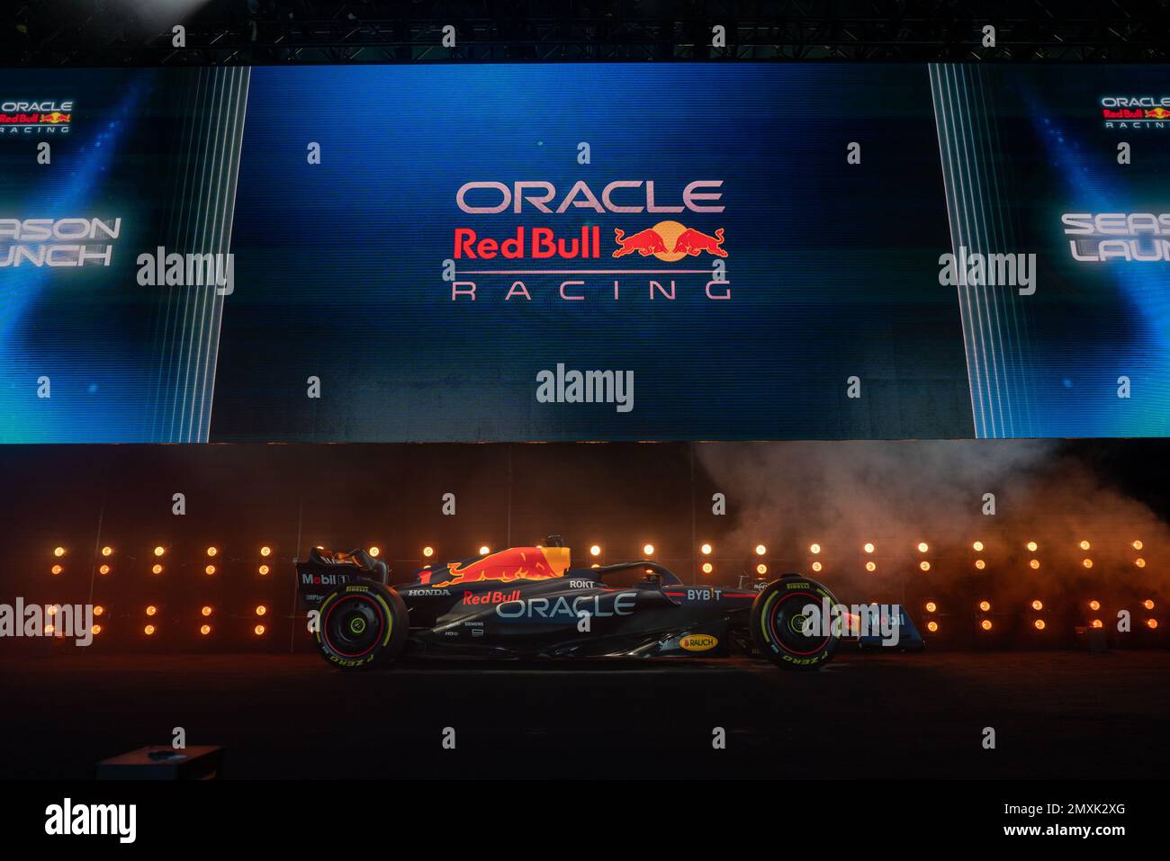 Nueva York, EE.UU. 03rd de febrero de 2023. El vehículo Oracle Red Bull Racing RB 19 se revela en el lanzamiento de la revelación de Oracle Red Bull Racing en el lanzamiento de la revelación de Oracle Red Bull Racing en la ciudad de Nueva York el viernes 3 de febrero de 2023. Después de más de dos décadas, Ford anunció que regresará a la Fórmula 1. Ford y Oracle Red Bull Racing están estableciendo una asociación técnica estratégica a largo plazo para el desarrollo de una unidad de potencia híbrida de próxima generación a partir de la temporada 2026 de Fórmula 1. Foto por Allan Maldonado/UPI Crédito: UPI/Alamy Live News Foto de stock
