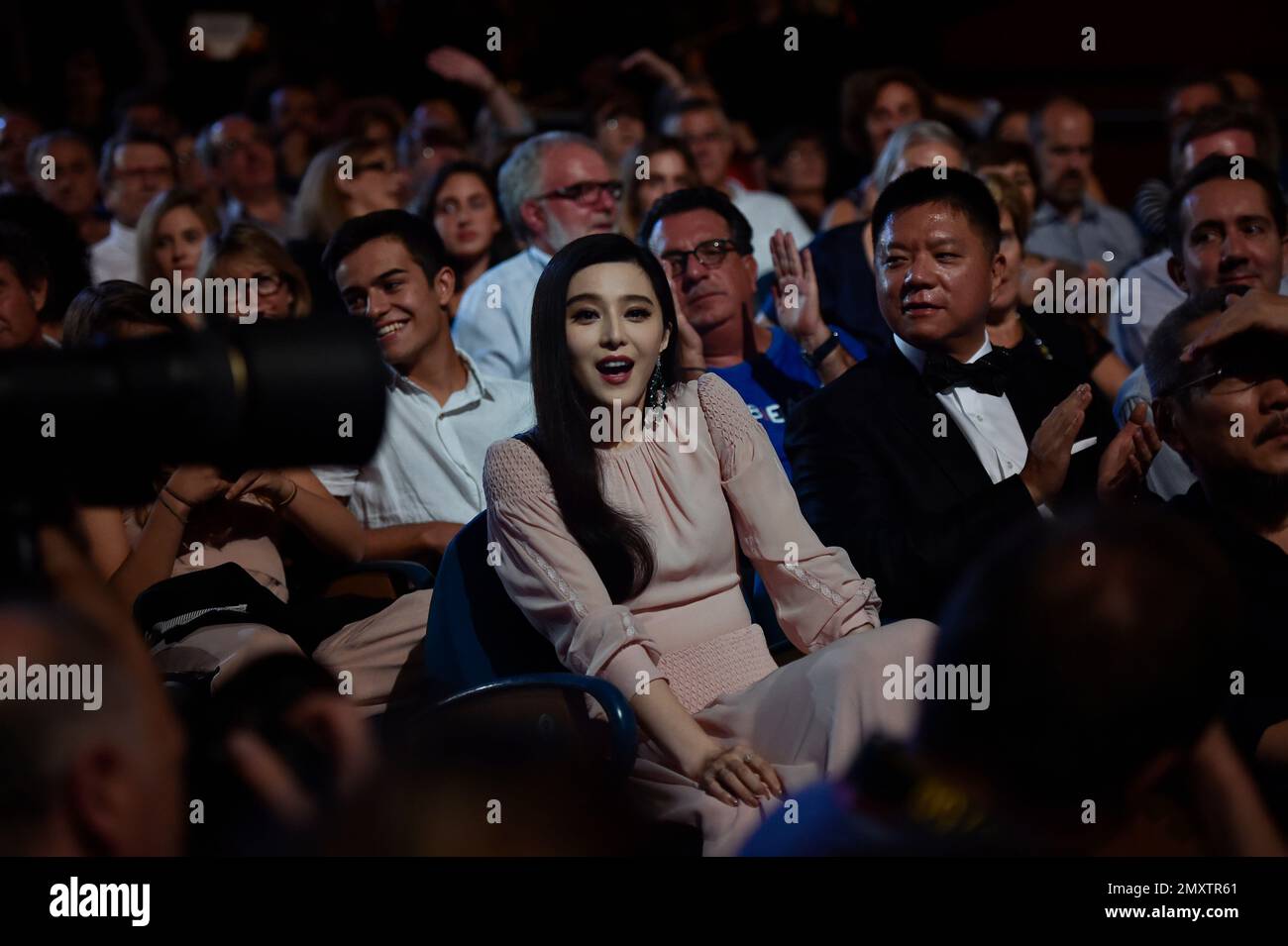 La actriz china Fan Bingbing sonríe durante una conferencia de prensa para  la presentación de su nueva telenovela 'La emperatriz de China" en Beijing,  China, 18 de diciem Fotografía de stock - Alamy