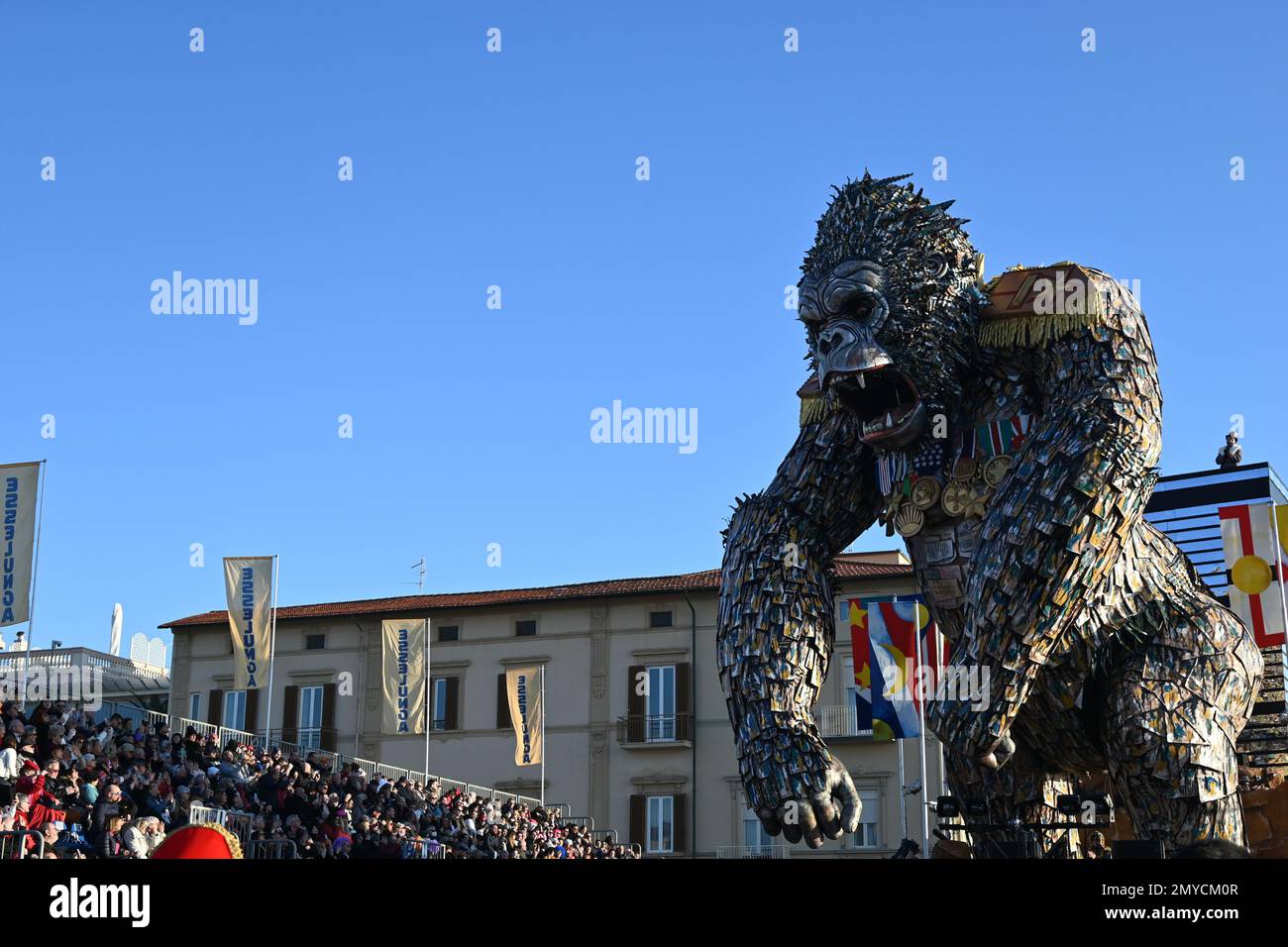 viareggio (italia) febrero 05-2023 ciento cincuenta carrozas de carnaval Foto de stock