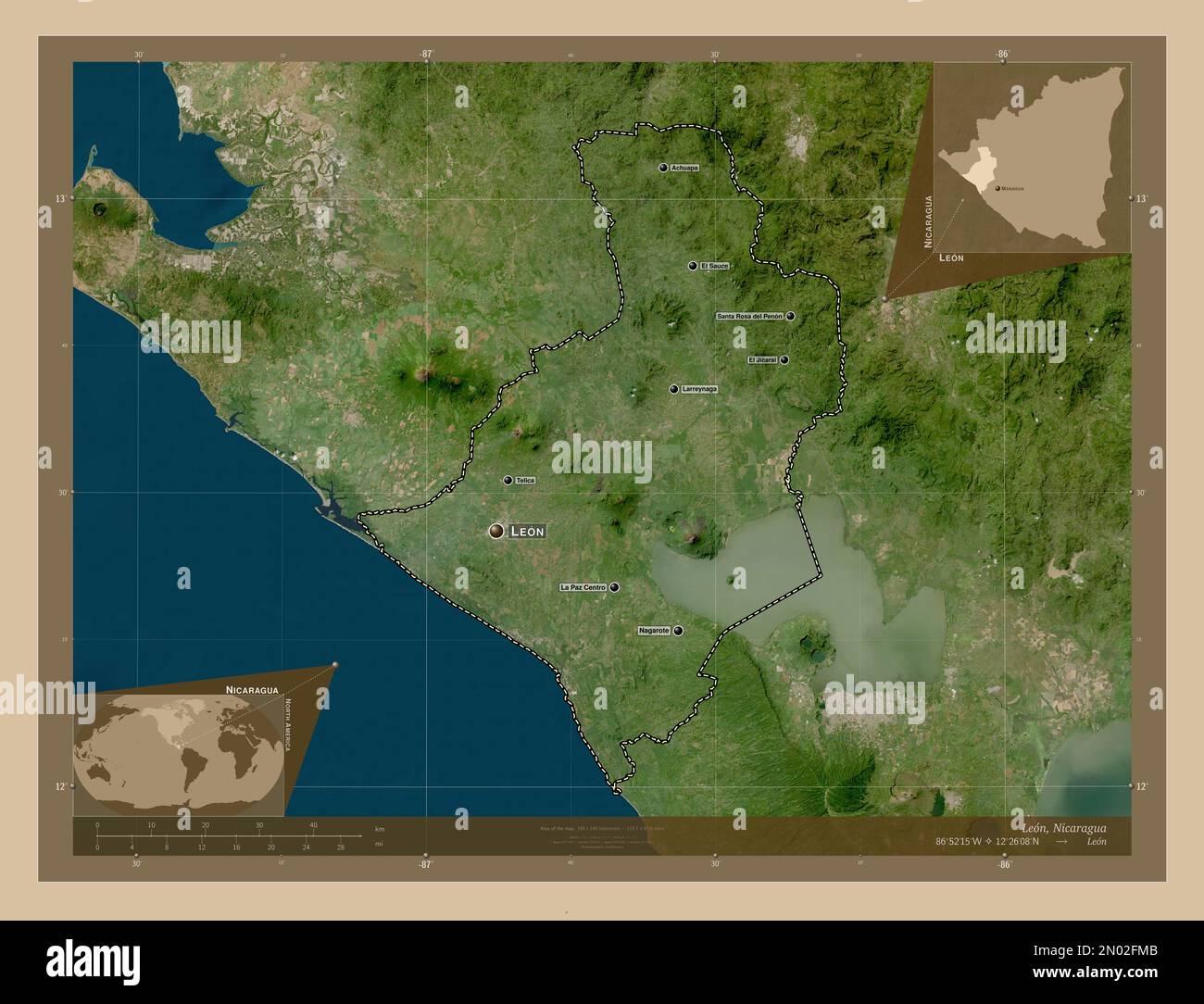 León, departamento de Nicaragua. Mapa satelital de baja resolución. Ubicaciones y nombres de las