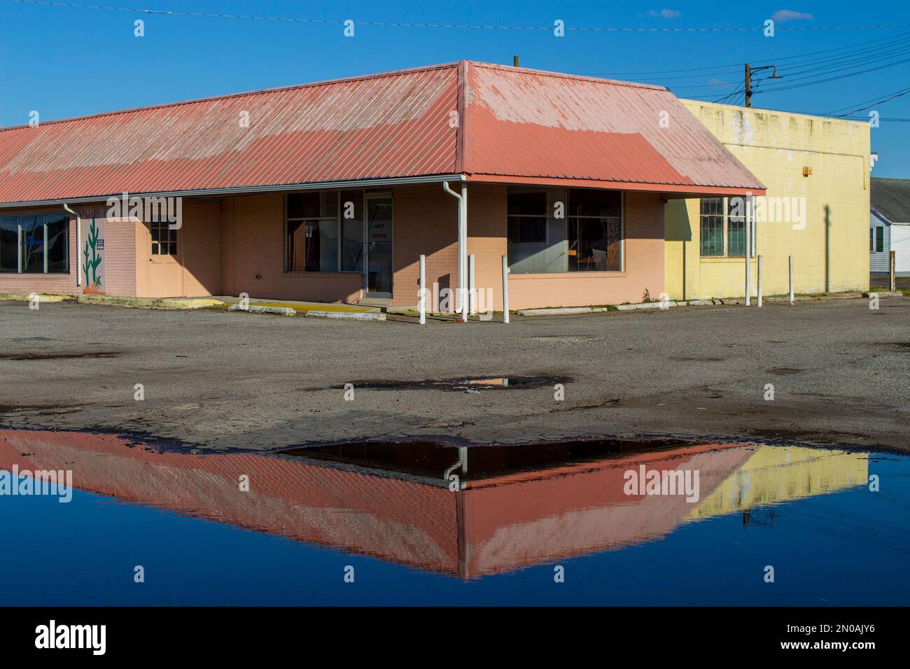 Parksley, VA, EE.UU. 27th de enero de 2023. Hotel abandonado y