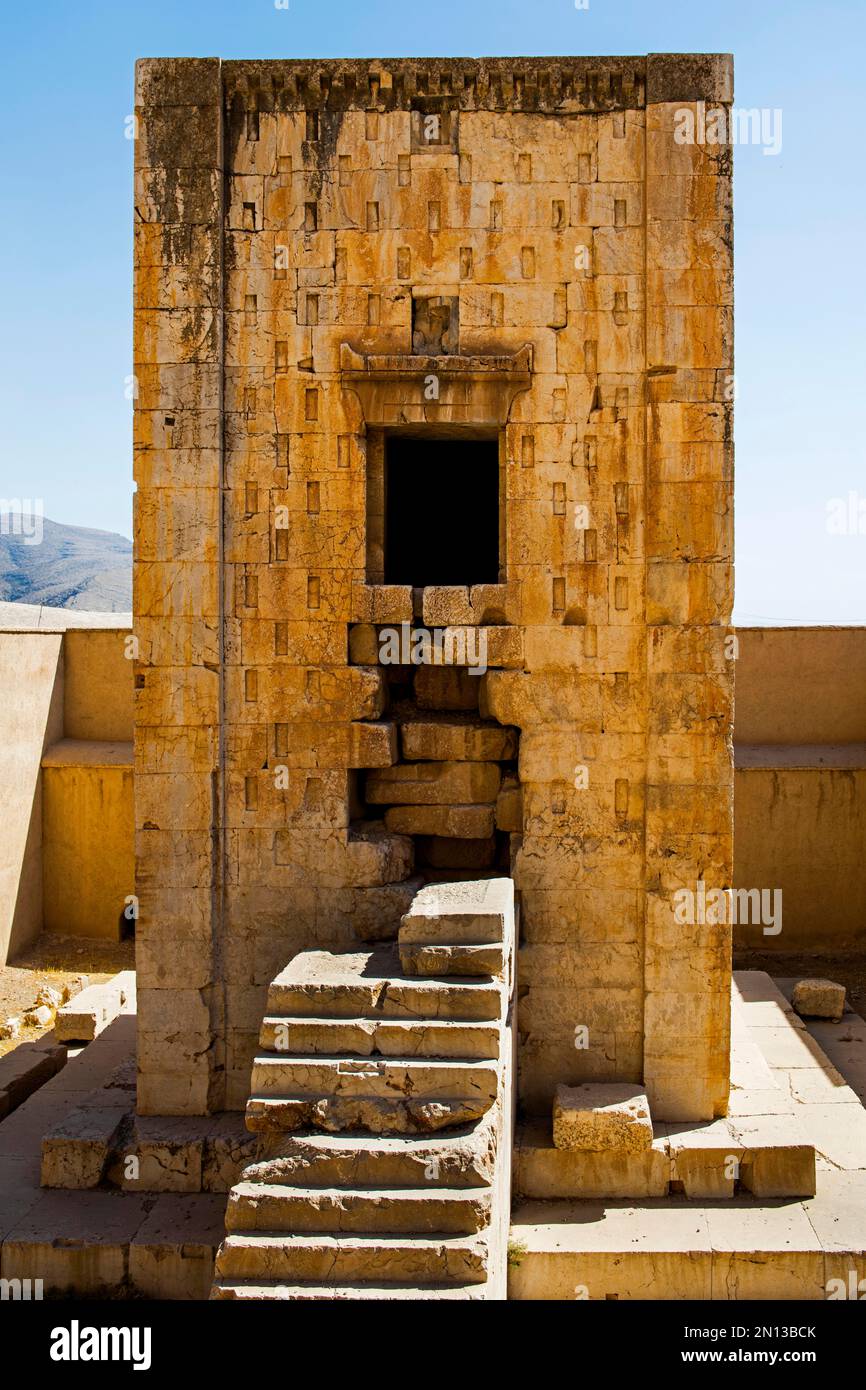Kaaba-ye Zardosht, el llamado Templo del Fuego, Naqsh-e Rostam, Tumbas de Roca de los Grandes Reyes, Naqsh-e Rostam, Irán, Asia Foto de stock