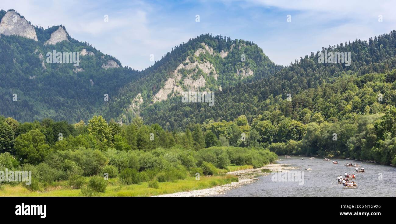 Panorama del río Dunajec en Cerveny Klastor, Eslovaquia Foto de stock