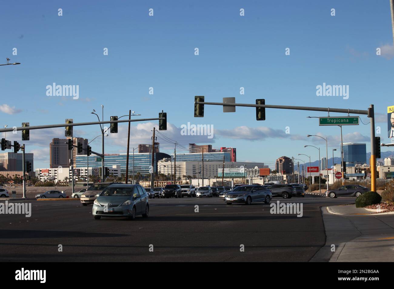 Las Vegas, EE.UU. 6th de febrero de 2023. (INT) Situación del tráfico en  Las Vegas. 06 de febrero de 2023, Las Vegas, Nevada, EE.UU.: Tráfico pesado  de vehículos en Las Vegas el