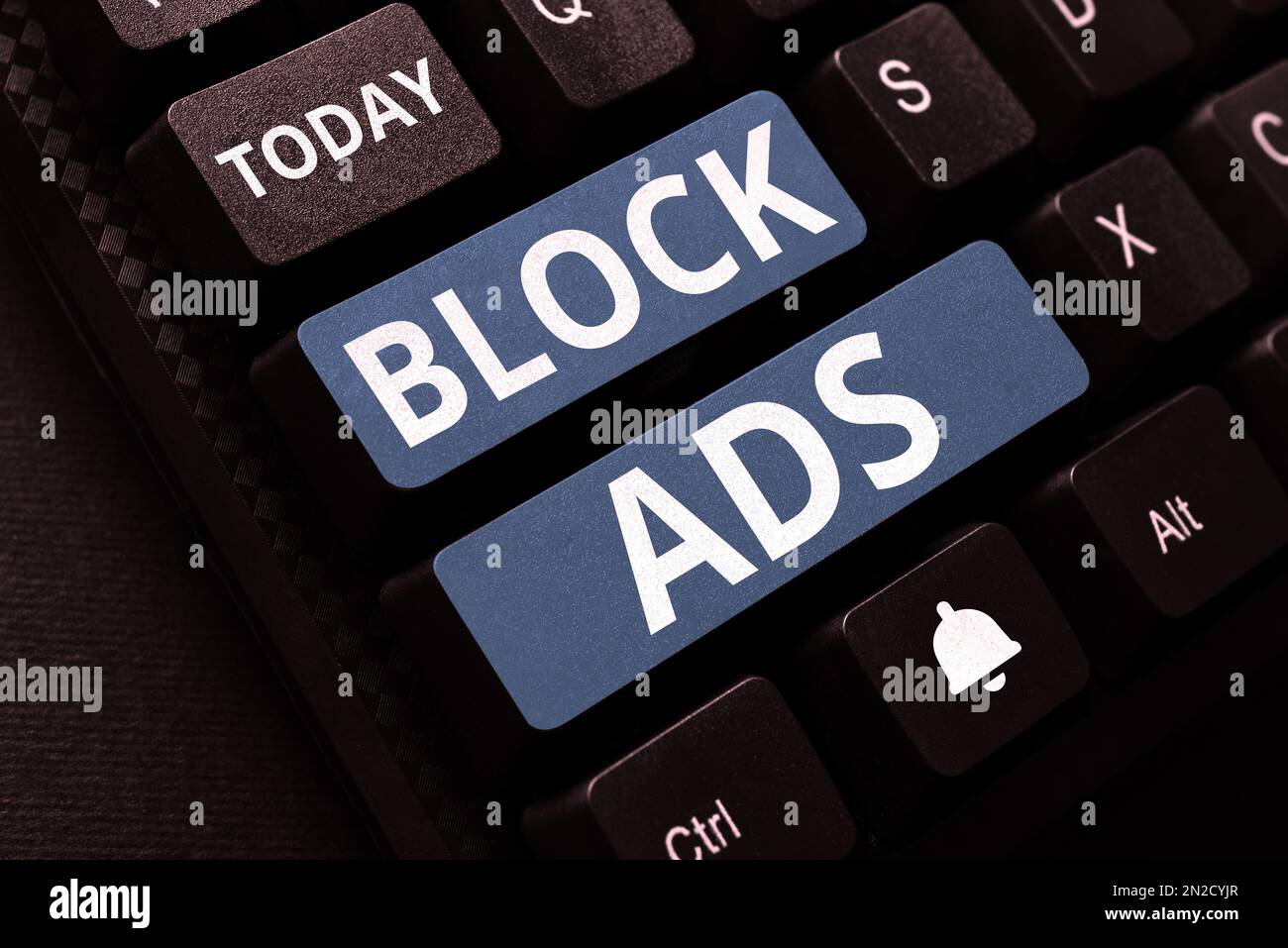 Pantalla conceptual Block Ads, Word escrito en el programa que eliminará  diferentes tipos de publicidad de la Web Fotografía de stock - Alamy