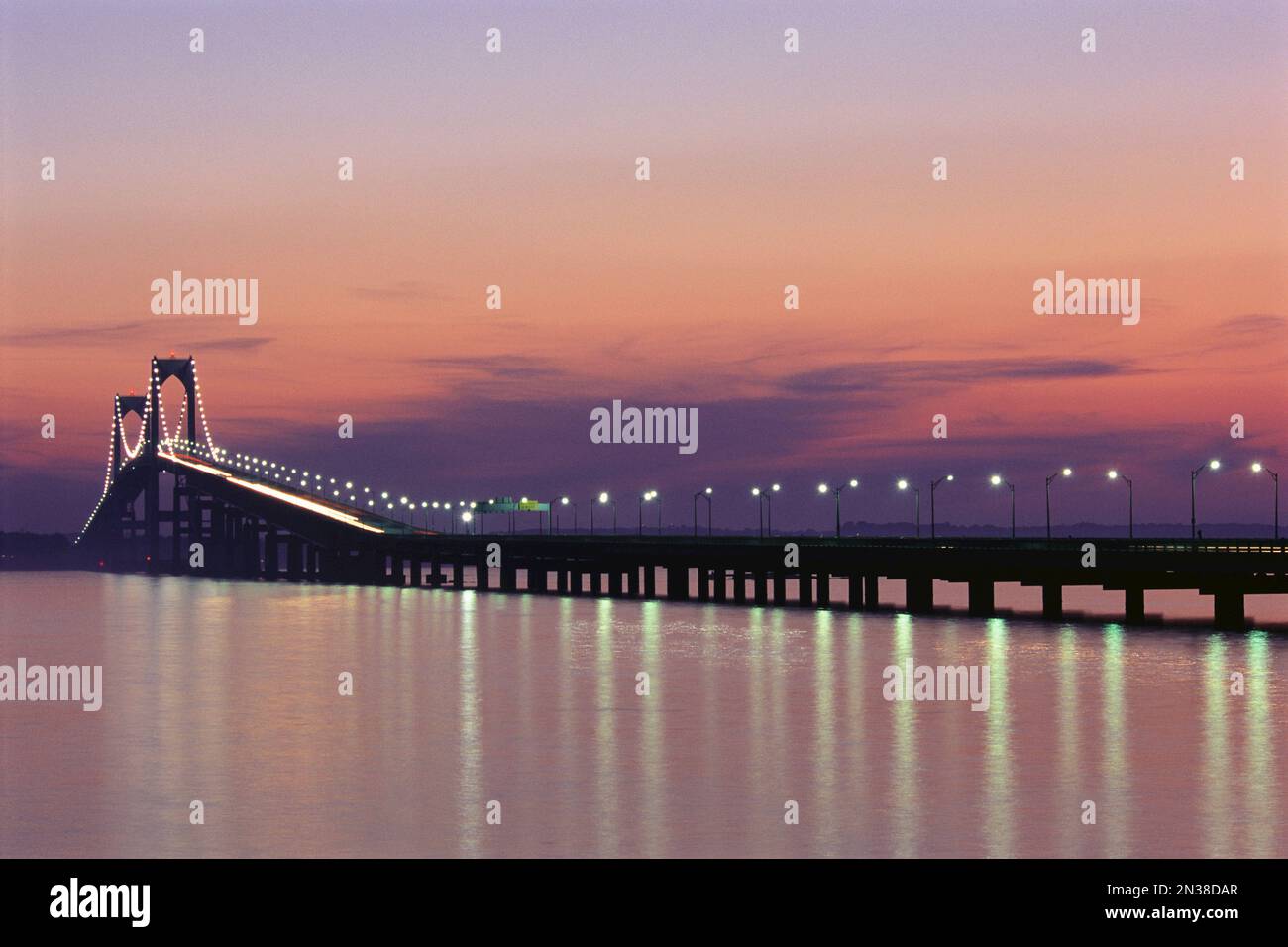 Claiborne Pell Newport Bridge, en Newport, Rhode Island, EE.UU. Foto de stock