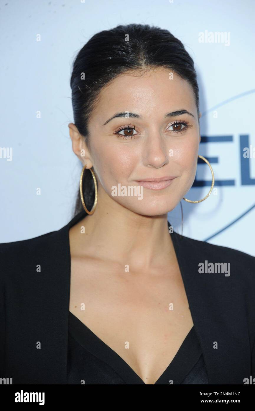 Emmanuelle Chriqui arrives at Pathway to the Cure Benefit at Santa