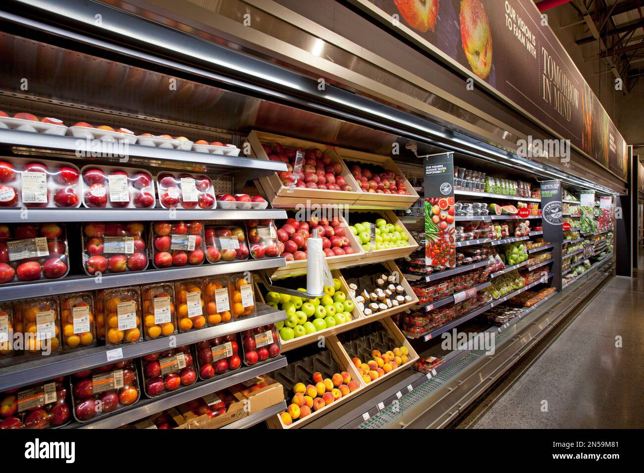 Woolworths comestibles en el mercado de alimentos Woolies, Table Bay Mall Foto de stock