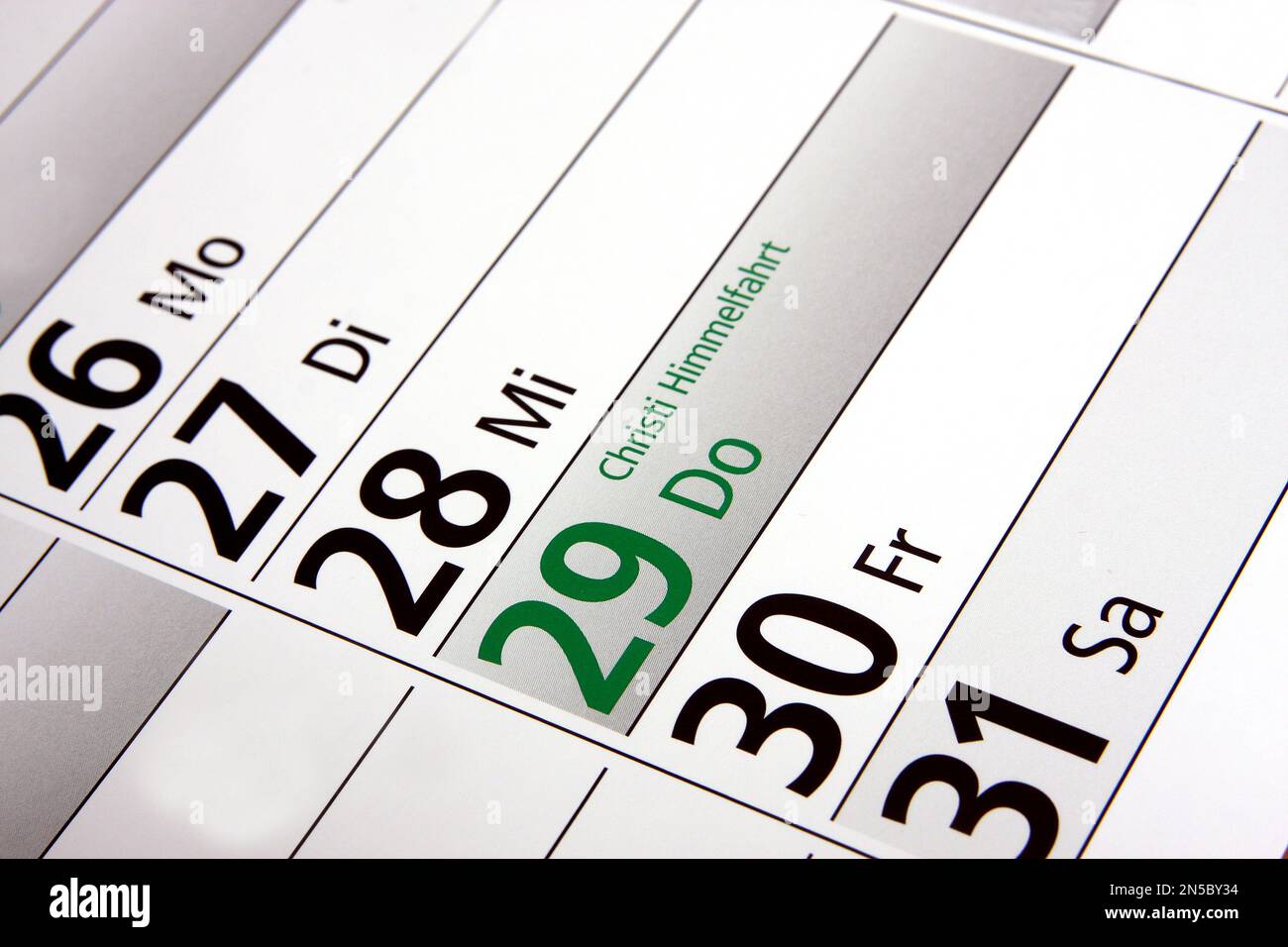 Calendario anual 2025 en alemán, Día de la Ascensión Fotografía de
