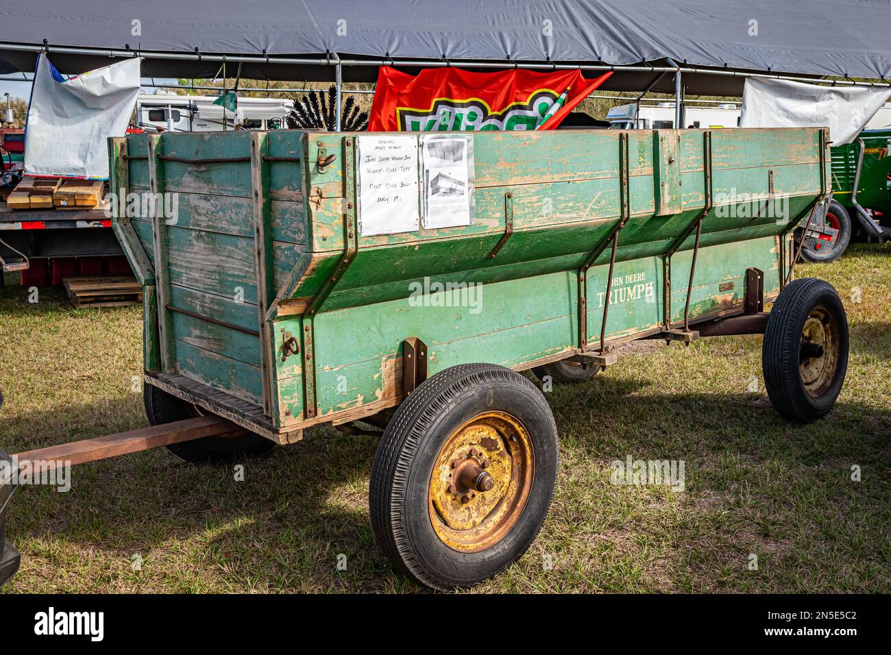 Vehículo agrícola viejo restaurado rural tradicional transporte transporte  agricultura agrícola fotografías e imágenes de alta resolución - Página 4 -  Alamy
