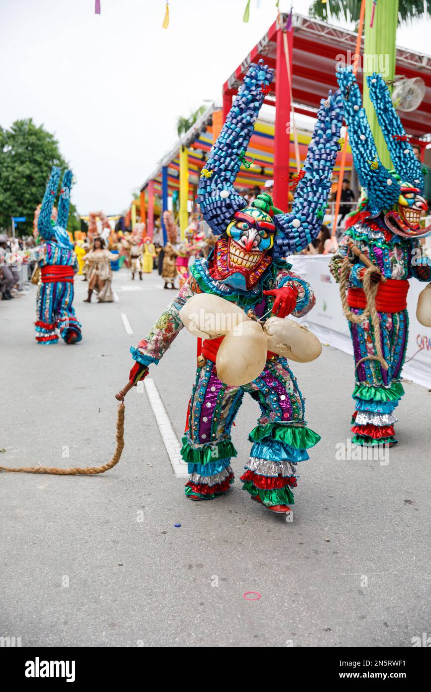 En un disfraz de carnaval fotografías e imágenes de alta resolución - Alamy