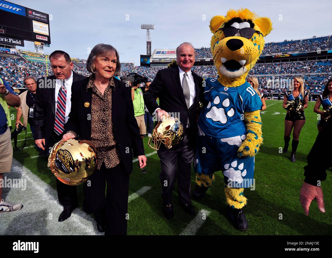 Jacksonville Jaguars First Owners Signed Game Ball Wayne Weaver & Wife  Dolores