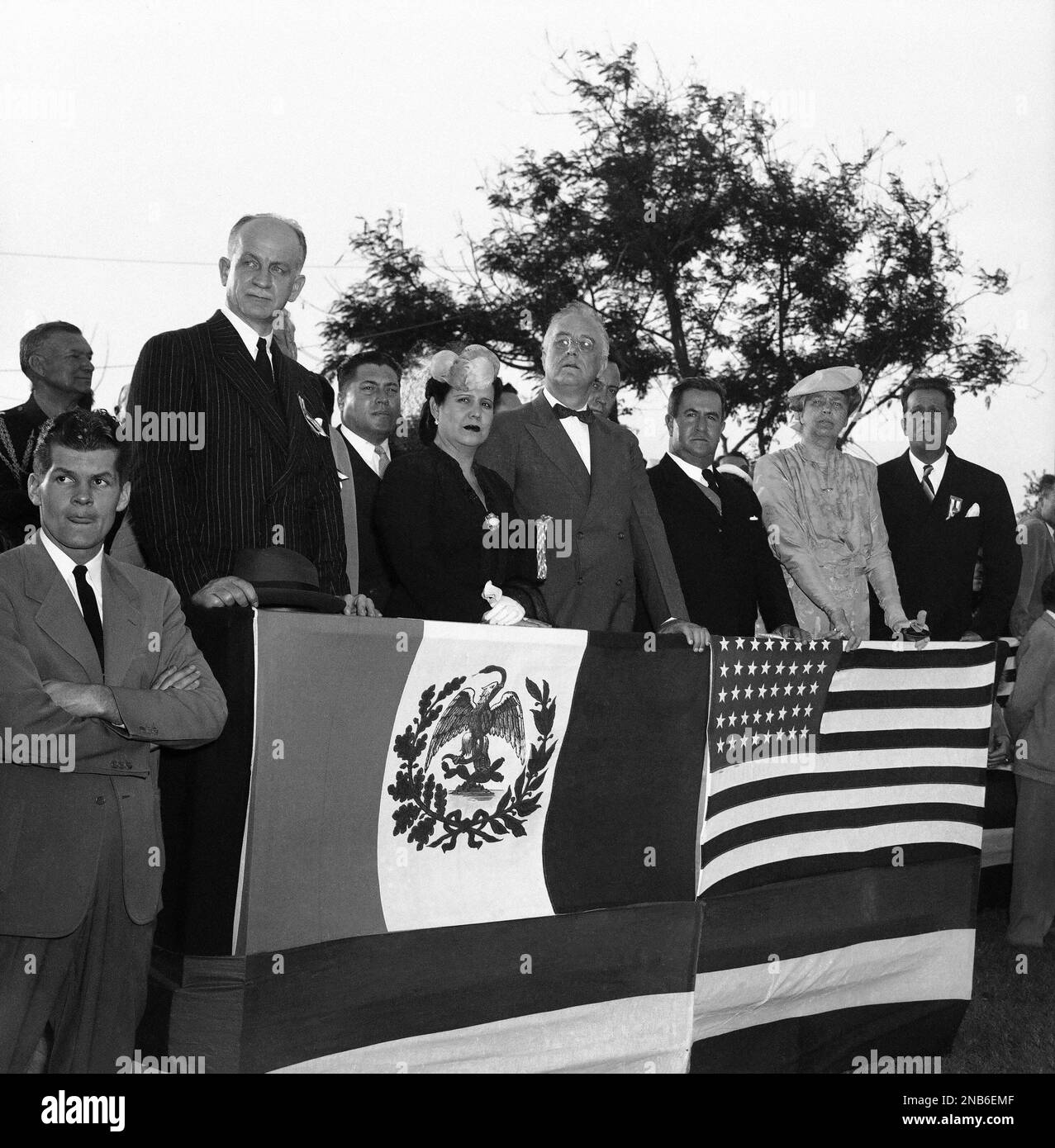 Franklin D. Roosevelt y el presidente mexicano Ávila Camacho en Monterrey,  México 196076 Fotografía de stock - Alamy