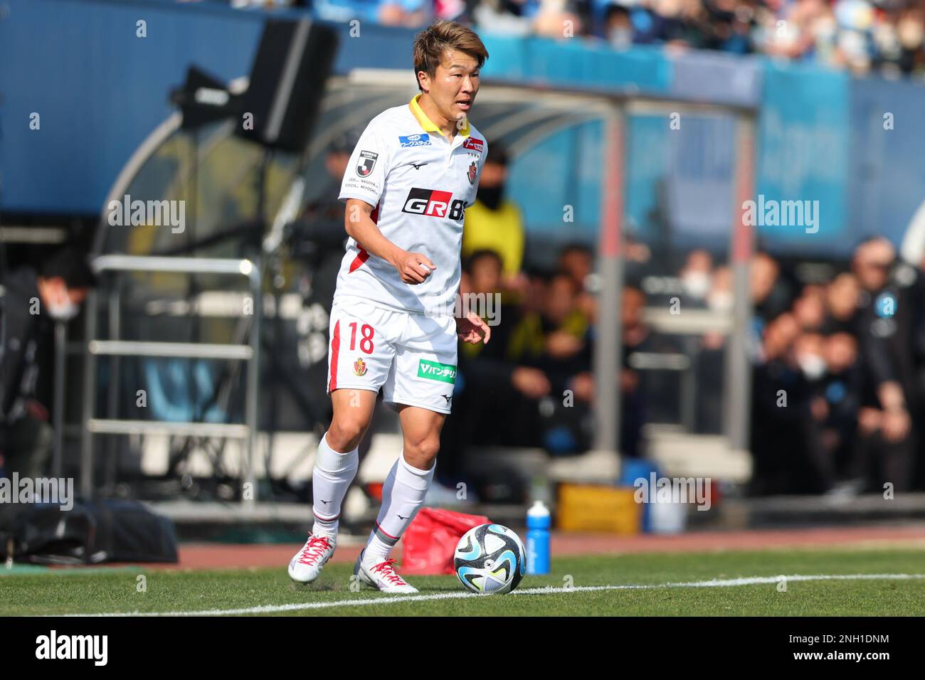 Kanagawa, Japan. 18th Feb, 2023. (L-R) Kenta Hasegawa head coach, Kasper  Junker (Grampus) Football/Soccer : 2023 J1 League match between Yokohama FC  - Nagoya Grampus at Nippatsu Mitsuzawa Stadium in Kanagawa, Japan .