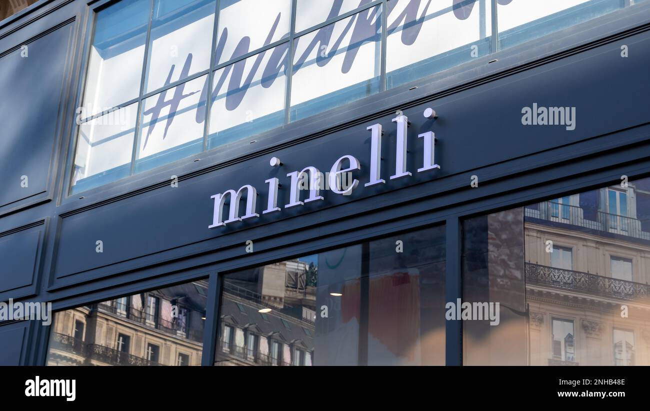 Zapatos minelli fotograf as e im genes de alta resoluci n Alamy