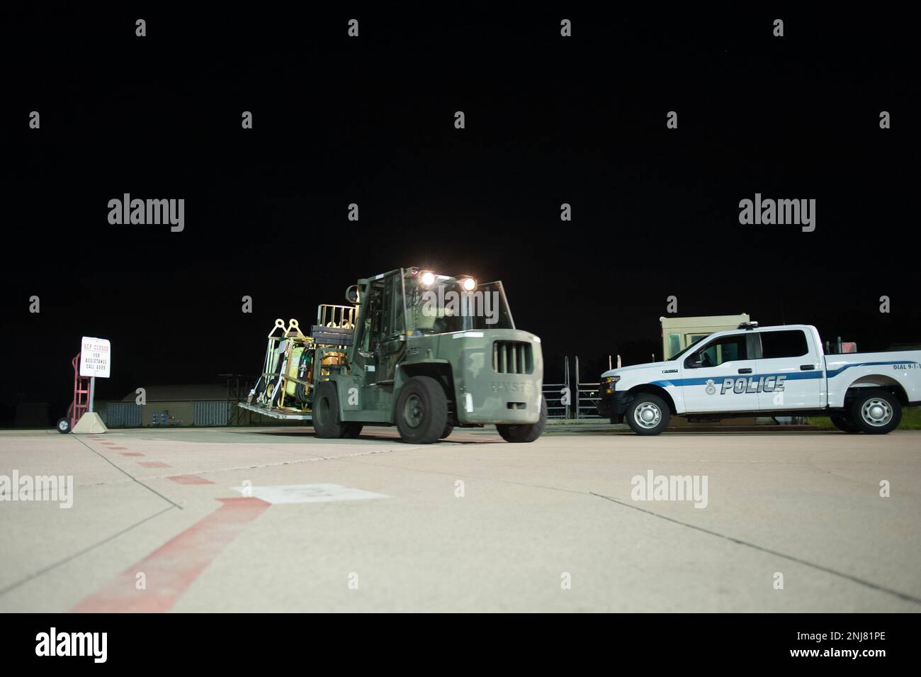 Los aviadores de la Fuerza Aérea de los Estados Unidos, asignados al