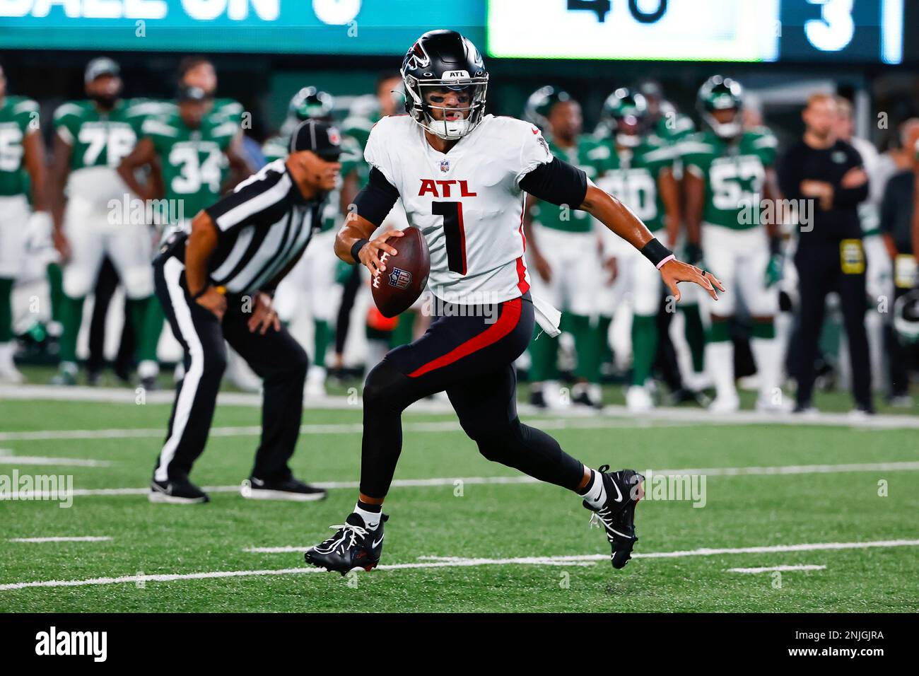 EAST RUTHERFORD, NJ - AUGUST 22: Atlanta Falcons quarterback Marcus Mariota  (1) during warm up prior to the National Football League game between the  New York Jets and the Atlanta Falcons on